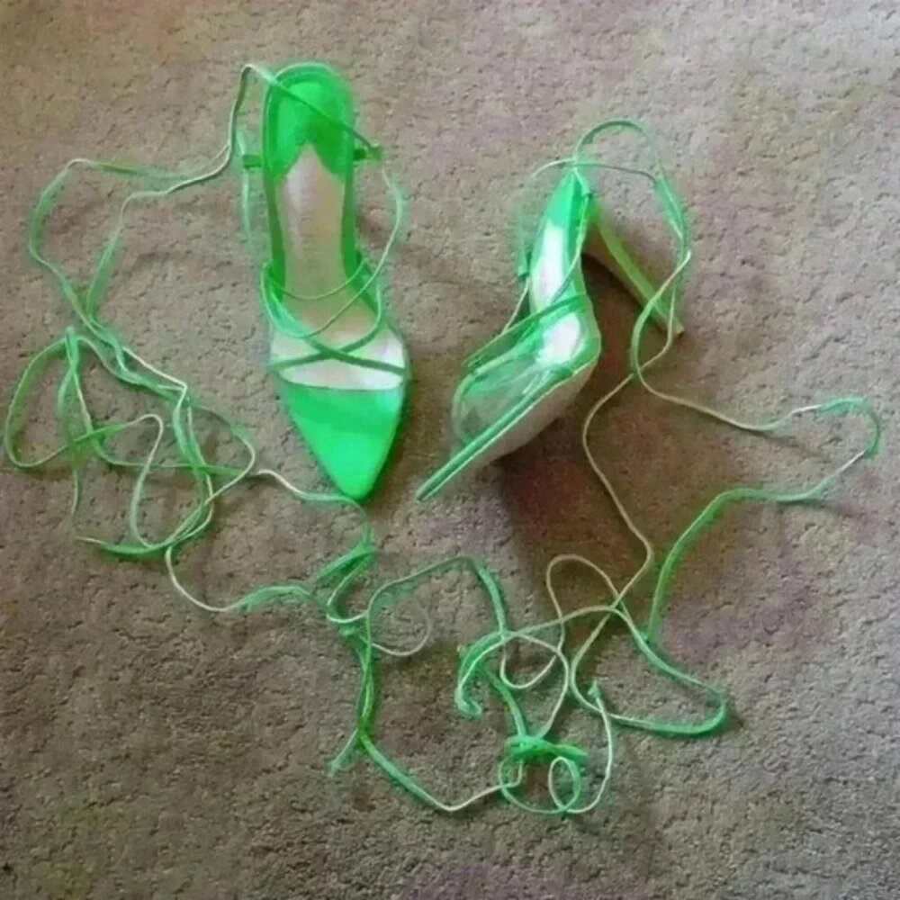 ***NWOT*** MACKIN J NEON GREEN ANKLE WRAP HEELS SIZE 8